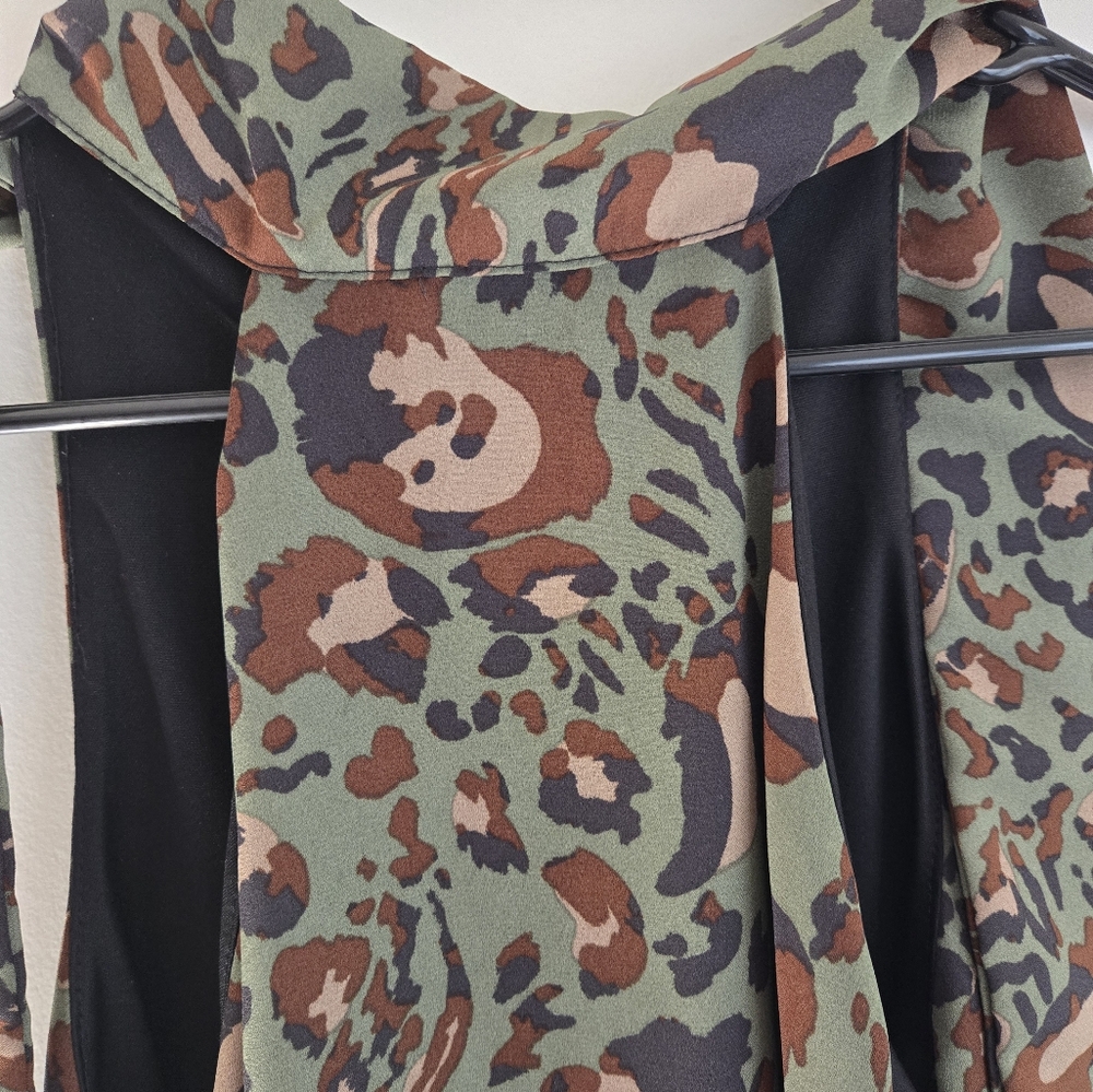 L&B Blouse - Picture 3 of 8